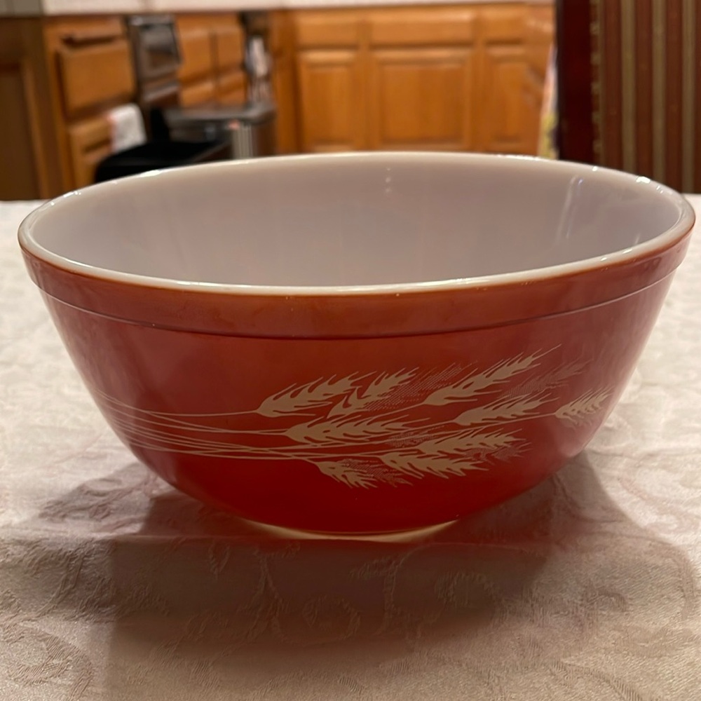 Vintage Pyrex bowl 403 2.5 QT ovenware Corning NY USA